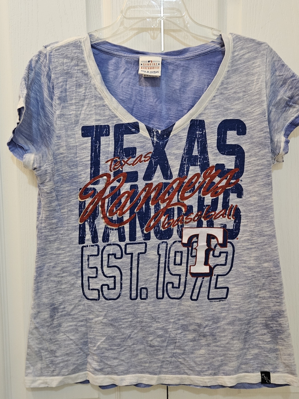 Texas Rangers V-Neck Distressed Marble T-Shirt – Size Large - Picture 3 of 9